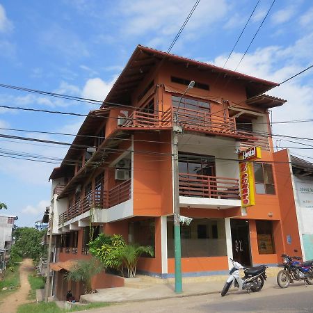 Hostal El Puerto Yurimaguas ภายนอก รูปภาพ