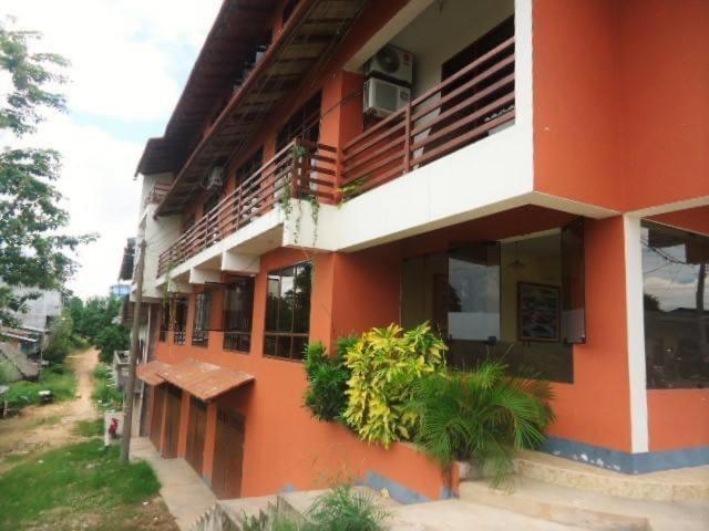 Hostal El Puerto Yurimaguas ภายนอก รูปภาพ