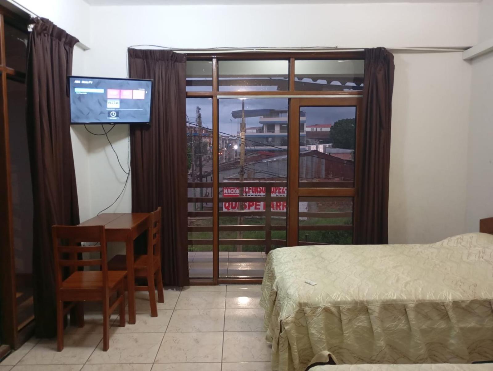 Hostal El Puerto Yurimaguas ภายนอก รูปภาพ