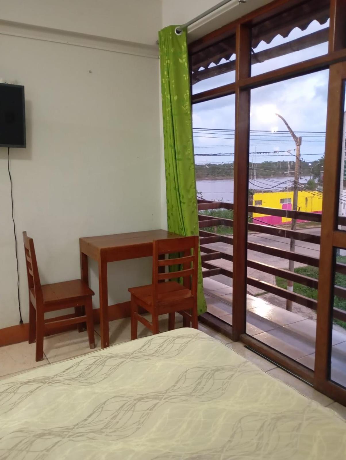 Hostal El Puerto Yurimaguas ภายนอก รูปภาพ