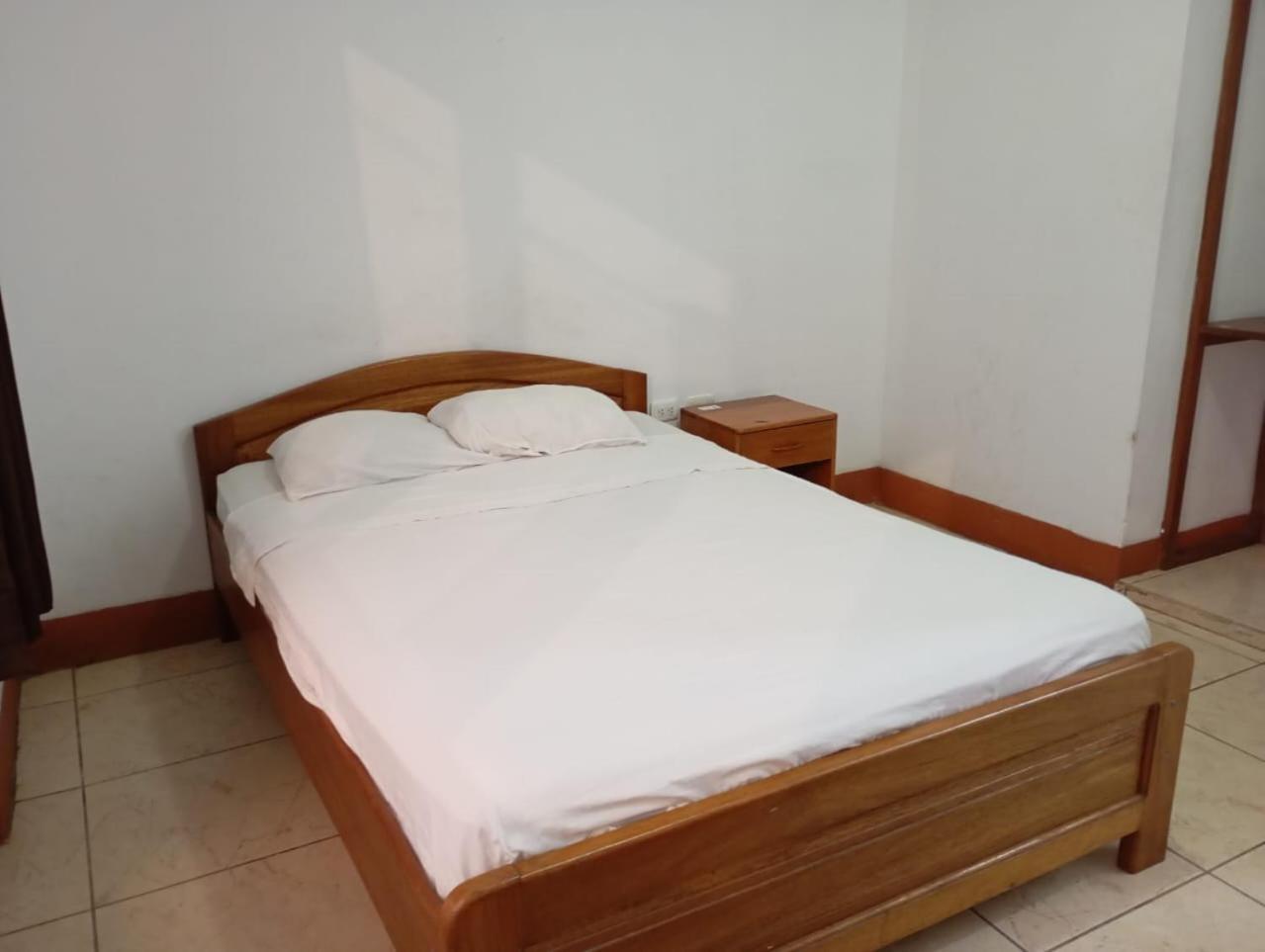 Hostal El Puerto Yurimaguas ภายนอก รูปภาพ