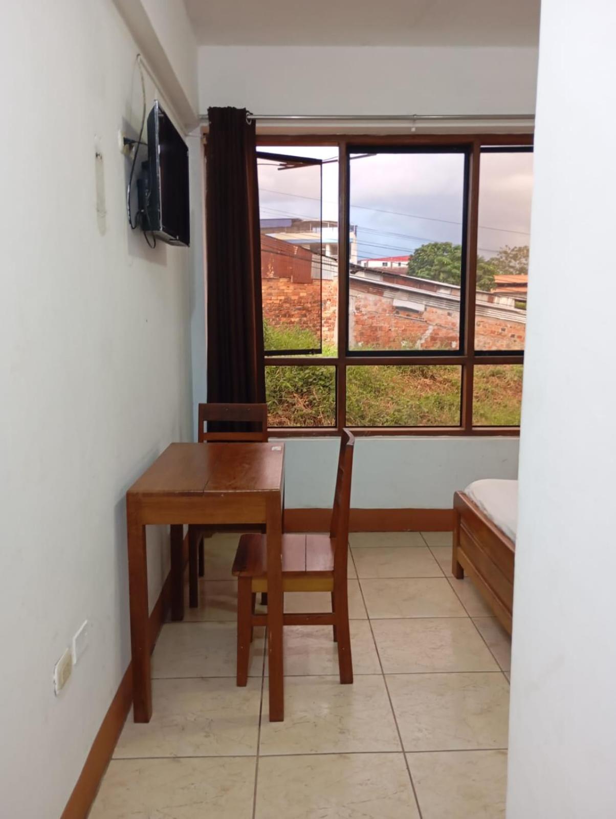 Hostal El Puerto Yurimaguas ภายนอก รูปภาพ
