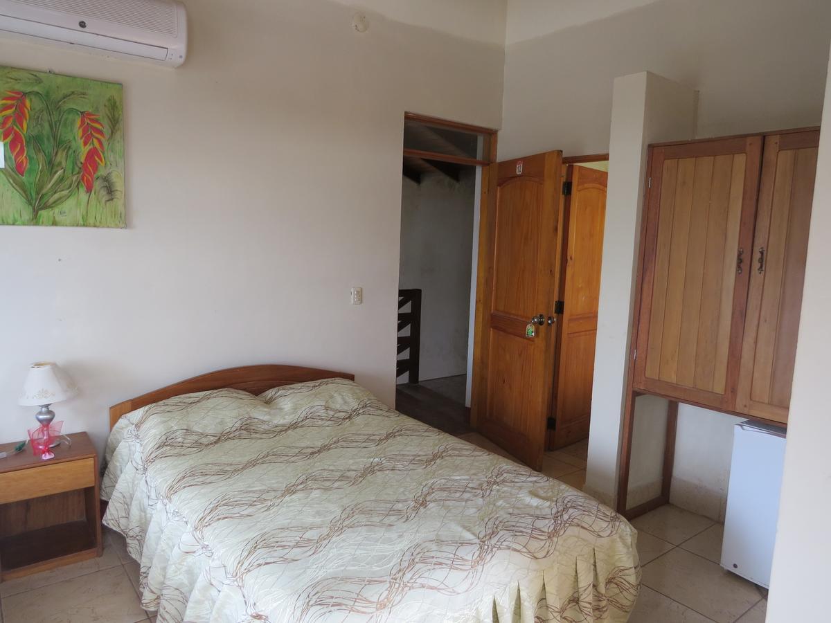 Hostal El Puerto Yurimaguas ภายนอก รูปภาพ