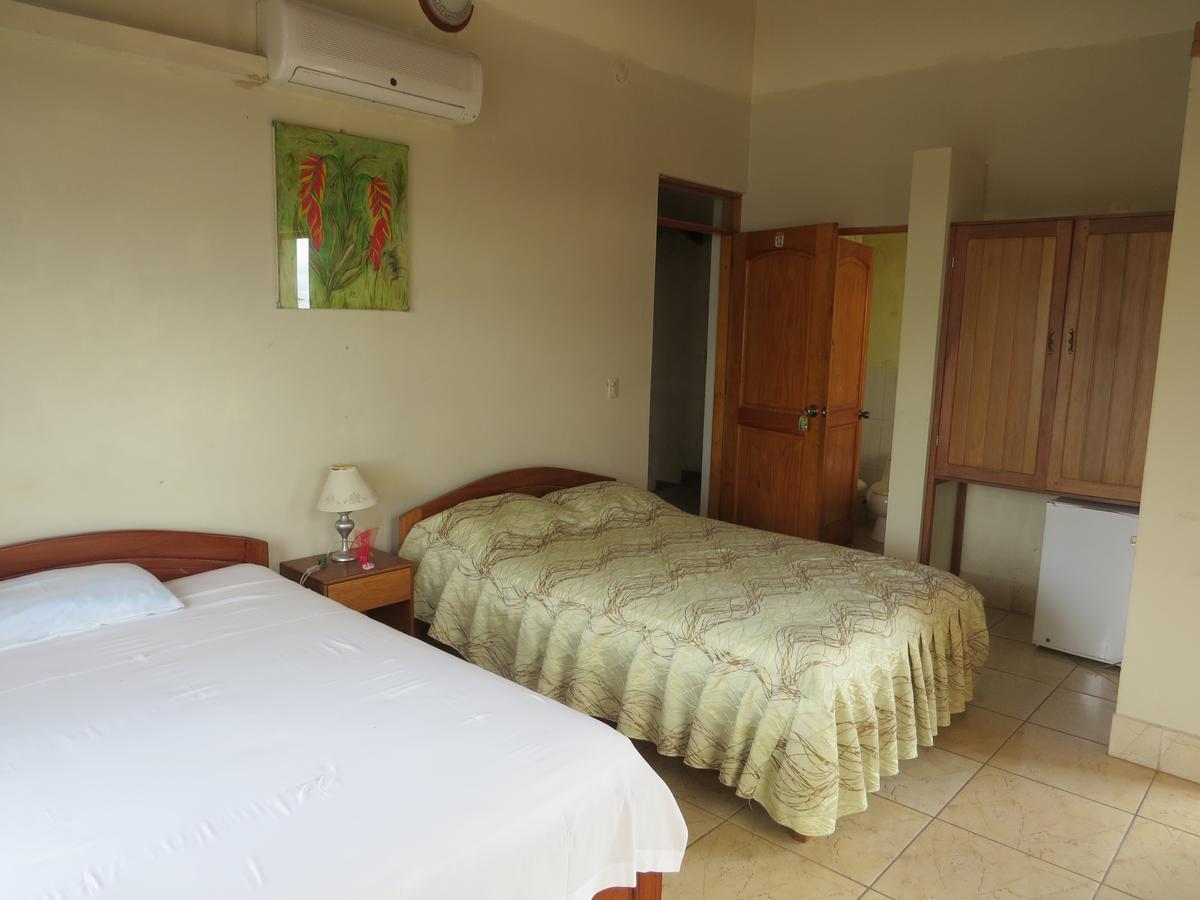 Hostal El Puerto Yurimaguas ภายนอก รูปภาพ