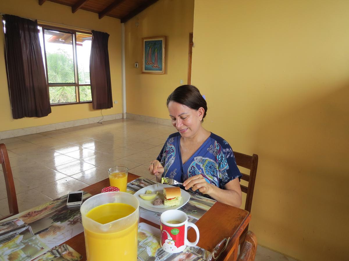 Hostal El Puerto Yurimaguas ภายนอก รูปภาพ
