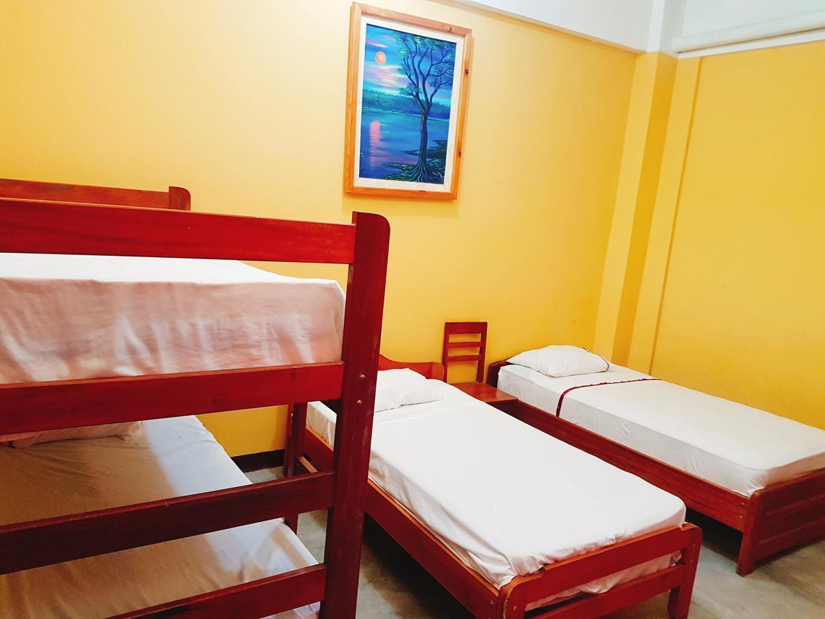 Hostal El Puerto Yurimaguas ภายนอก รูปภาพ