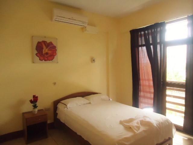 Hostal El Puerto Yurimaguas ภายนอก รูปภาพ